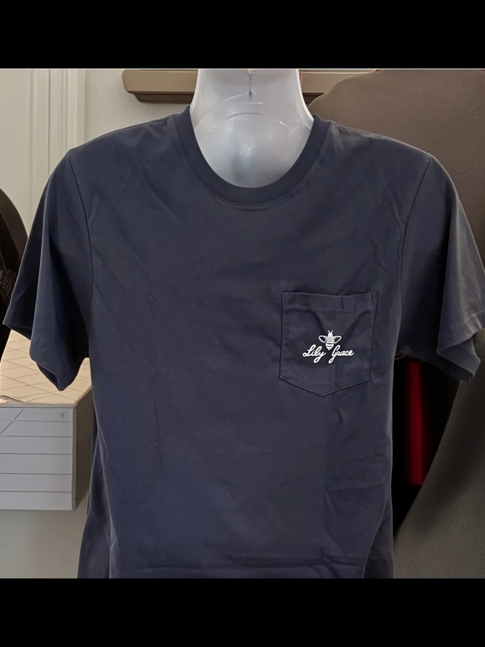 NWT Lily Grace "Whale Tail" Pocket Tee - Picture 3 of 5
